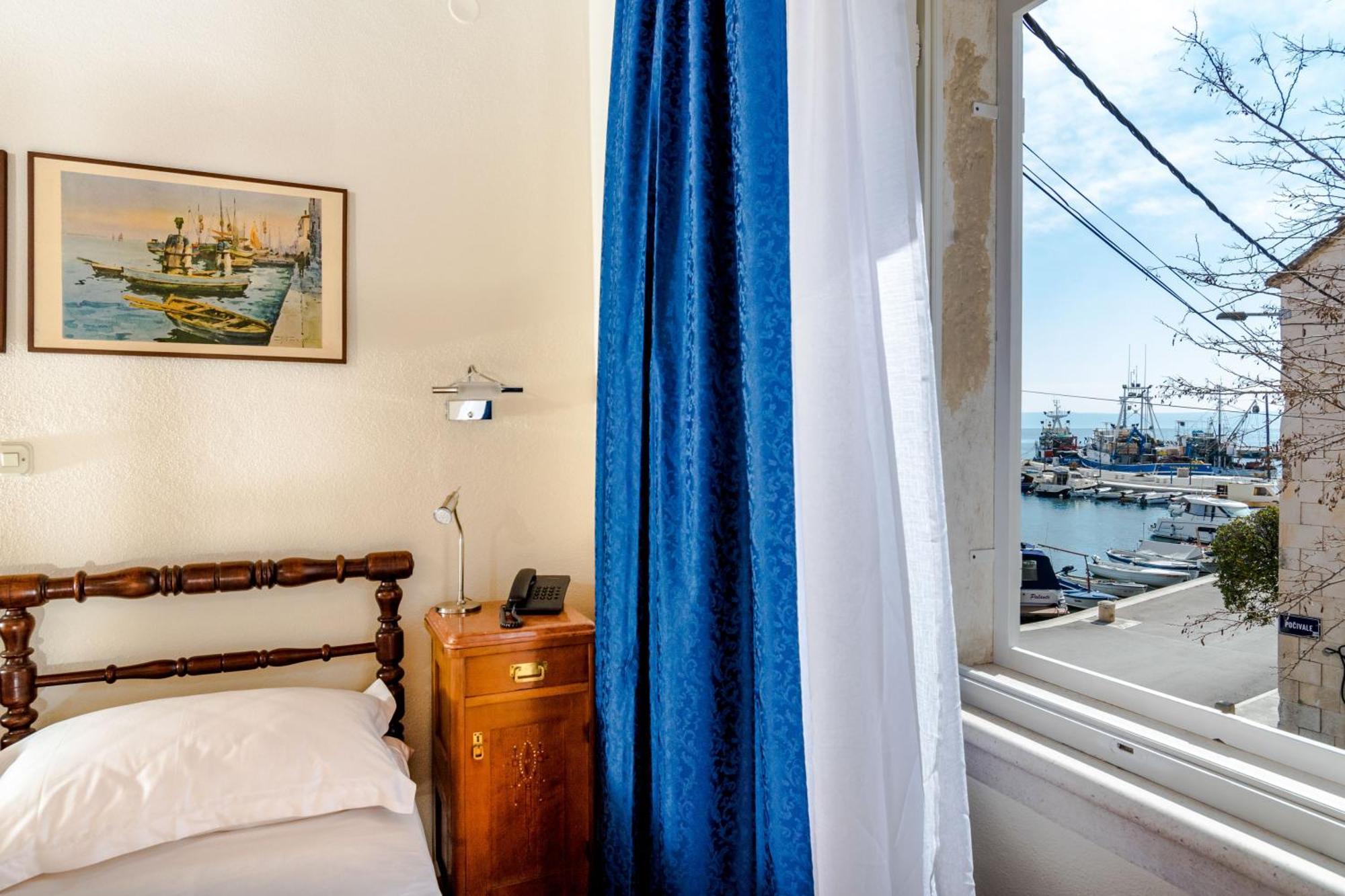 Rooms Miron - Adults Only Sumartin Cameră foto