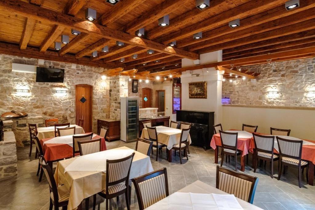 Rooms Miron - Adults Only Sumartin Cameră foto